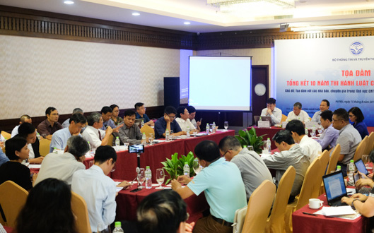 <span style="font-family: "Times New Roman"; font-size: medium;">Buổi tọa đàm "Luật Công nghệ thông tin và định hướng phát triển trong thời gian tới" tổ chức chiều 15/8 - Ảnh: T.Đạt.</span>