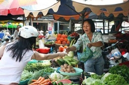 Đầu tháng 7, ở một số địa phương xảy ra tình trạng giá lương thực, thực phẩm tăng cao đột biến.