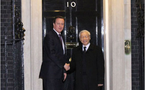 Thủ tướng Anh David Cameron đón Tổng bí thư Nguyễn Phú Trọng.