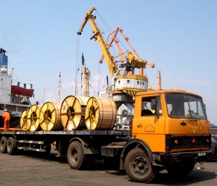 Năm 2009, lần đầu tiên xuất khẩu của Việt Nam tăng trưởng âm so với năm trước đó - Ảnh: Anh Quân.