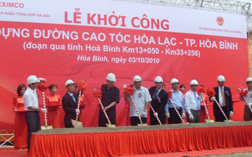 Trong văn bản gửi Thủ tướng Chính phủ, Bộ Giao thông Vận tải, UBND thành
 phố Hà Nội, UBND tỉnh Hòa Bình, Geleximco xin được bàn giao lại dự án 
cho các địa phương đầu tư hoặc Bộ Giao thông Vận tải, hoặc cho phép 
chuyển hình thức đầu tư dự án bằng nguồn vốn vay ODA theo hình thức PPP,
 trong đó đơn vị này xin làm nhà đầu tư thứ nhất.