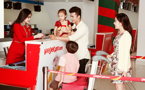 Là hãng hàng không thế hệ mới, Vietjet luôn đồng hành, tôn vinh và mang đến nhiều cơ hội bay với chi phí tiết kiệm dành tặng phái đẹp Việt.