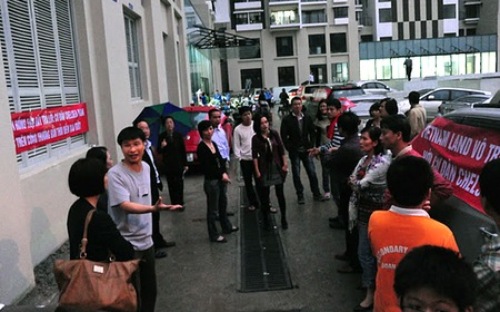 Những tranh chấp giữa cư dân và chủ đầu tư tại các tòa nhà&nbsp; về phí dịch vụ vẫn chưa có dấu hiệu giảm.<br>