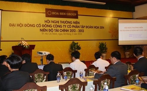 Đại hội đồng cổ đông thường niên niên độ tài chính 2012-2013 của Công ty Cổ phần Tập đoàn Hoa Sen (HSG- HOSE) ngày 6/3 tại Tp.HCM.<strong><br></strong>