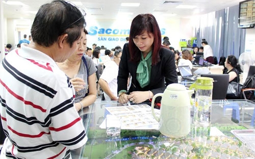 Khách hàng mua căn hộ Charmington La Pointe.<br>