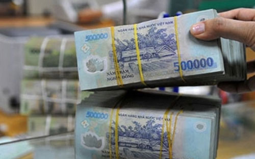  Ngân hàng Nhà nước xác định lộ trình giảm tỷ lệ nguồn vốn ngắn hạn cho 
vay trung dài hạn về 50% từ 1/1/2017 đến 31/12/2017 và xuống 40% từ 
1/1/2018.