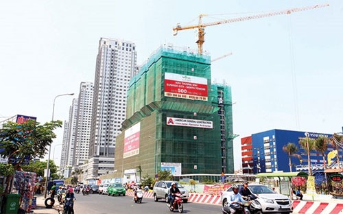 Đại diện Sở Tài nguyên và Môi trường Tp.HCM cho rằng, việc công bố thông tin 77 dự án đang thế chấp ngân hàng là nhằm bảo vệ quyền lợi hợp pháp cho người mua nhà.<br>