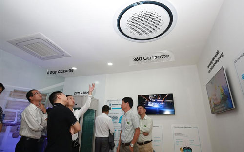 Hệ thống điều hòa không khí tập trung thế hệ mới của Samsung được thiết 
kế theo mục tiêu công suất lớn hơn nằm trong một kích thước nhỏ gọn hơn.