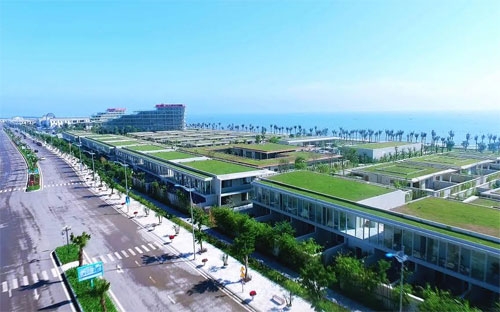 Diện mạo Sầm Sơn đã có nhiều thay đổi trong vòng một năm trở lại đây cùng với sự hiện diện của FLC.<br>