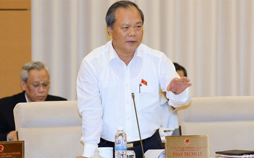 Chủ nhiệm Ủy ban Pháp luật Phan Trung Lý cho rằng chính sách thuế phải ổn định để doanh nghiệp yên tâm làm
 ăn, đầu tư, cứ thay đổi liên tục là không ổn.