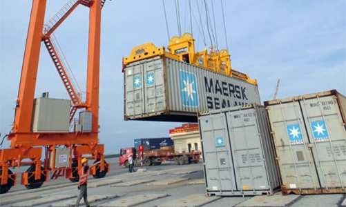 Việt Nam xuất siêu gần 1,5 tỷ USD sau 4 tháng