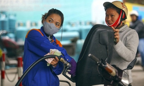 Giá xăng tăng khá mạnh sau 4 lần giảm