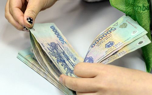 Bộ Lao động - Thương binh và Xã hội cho biết, tiền lương năm 2015 tăng khoảng 8% so với năm 2014.