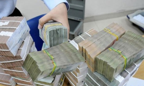 Muốn giảm lãi suất, phải khéo... co kéo?