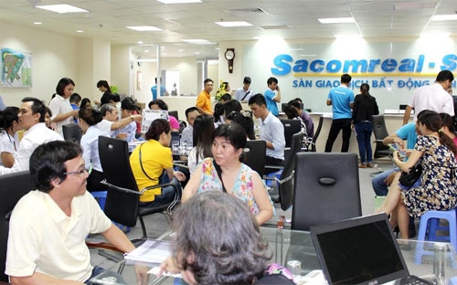 Việc các doanh nghiệp địa ốc tại Tp.HCM thời gian gần đây đua nhau mở 
rộng địa bàn ra phía Bắc để tìm kiếm khách hàng là hệ quả tất yếu khi 
thị trường mục tiêu cũ có thể đã “lấp đầy”. 