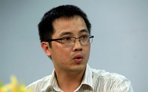 Ông Đậu Anh Tuấn, Trưởng ban Pháp chế VCCI trình bày kết quả nghiên cứu về điều kiện kinh doanh.