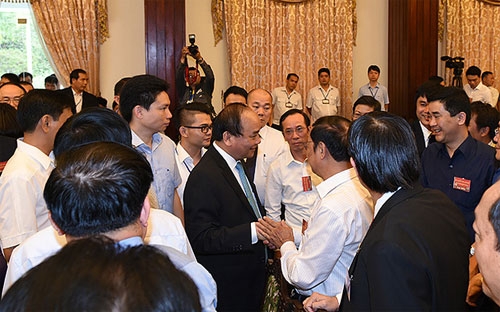 Thủ tướng Nguyễn Xuân Phúc gặp mặt các doanh nhân.<br>
