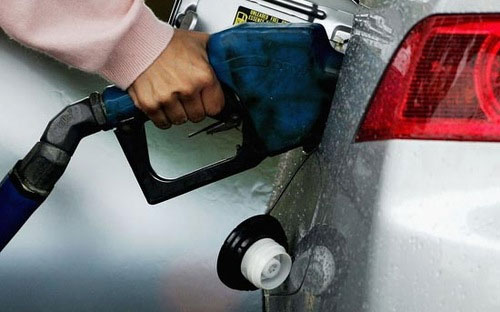Từ đầu năm nay, thêm thuế nhập dầu diesel từ Hàn Quốc về Việt Nam cũng 
giảm về 5%, thuế xăng về 10% (thấp hơn thị trường khác 10%).