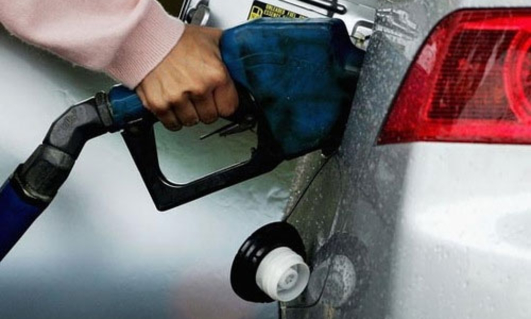 Từ đầu năm nay, thêm thuế nhập dầu diesel từ Hàn Quốc về Việt Nam cũng giảm về 5%, thuế xăng về 10% (thấp hơn thị trường khác 10%).
