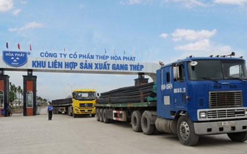 Tạp chí Forbes Việt Nam đã cũng công bố 50 công ty niêm yết tốt nhất, là 
các công ty niêm yết dẫn đầu thị trường chứng khoán Việt Nam và Hòa Phát
 lần thứ tư góp mặt trong bảng xếp hạng uy tín này.