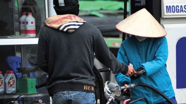 Sửa thuế xăng dầu: Người dùng vẫn chưa hết thiệt