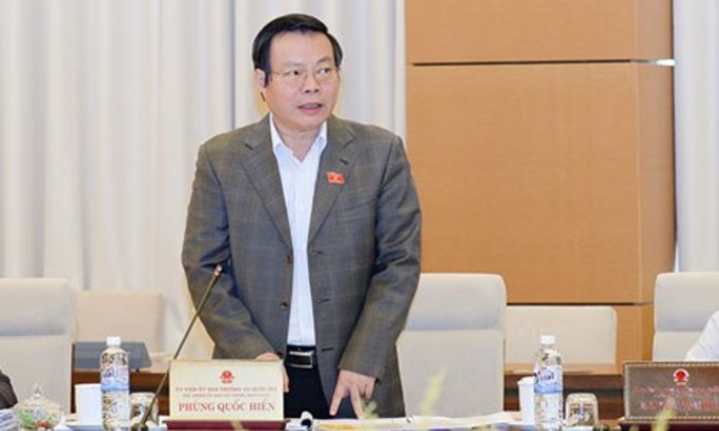 Chủ nhiệm Ủy ban Tài chính - Ngân sách Phùng Quốc Hiển cho biết, đa số ý kiến trong Ủy ban cơ bản nhất trí 
với phương án sửa đổi thuế suất thuế tiêu thụ đặc biệt đối với ô
 tô dưới 24 chỗ ngồi.