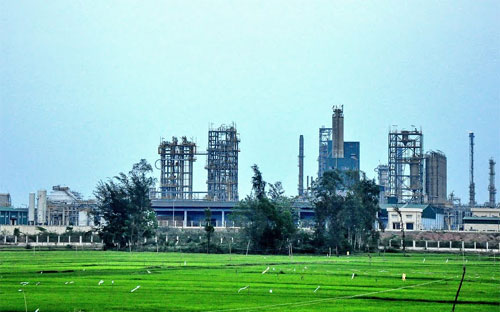 Nhà máy lọc dầu Dung Quất.