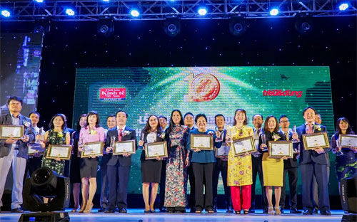 Lễ vinh danh 100 sản phẩm, dịch vụ của chương trình “Tin &amp; Dùng”.