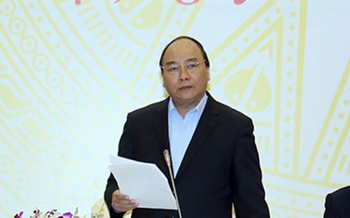 Thủ tướng Nguyễn Xuân Phúc nhấn mạnh, xã hội cần lên án mạnh mẽ tin đồn bịa đặt này.<br>