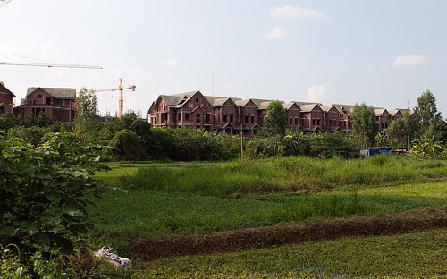 Việc phân lô bán nền đã được nhiều chủ đầu tư áp dụng trong bối cảnh thanh khoản thị trường bất động sản sụt giảm.<br>