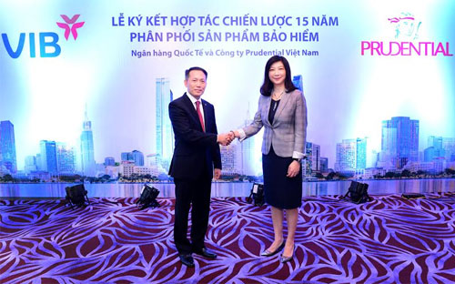 Theo mô hình này, hai bên sẽ tập trung vào các sản phẩm sản phẩm nhân 
thọ phù hợp với giải pháp tài chính của khách hàng, bao gồm bảo hiểm 
liên kết đầu tư với các tính năng: bảo vệ, đầu tư và tích lũy. <br>