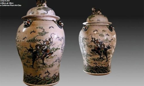 CEO Tân Hoàng Minh “bỏ cọc”, cặp choé 6 tỷ về tay sếp Hải Phát