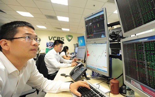VCBS nằm trong top 10 công ty chứng khoán có thị phần lớn nhất trên HOSE và HNX trong quý 1 vừa qua.
