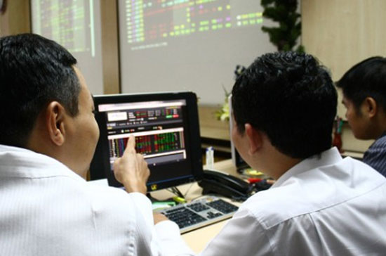 Quý 2/2012, khối ngoại đã giao dịch tổng cộng 144,88 triệu cổ phiếu với tổng giá trị 1.897,9 tỷ đồng, tăng gấp 10 lần so với quý 1.