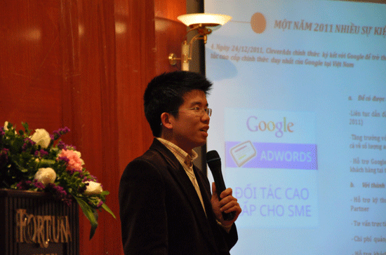 Ông Nguyễn Khánh Trình giới thiệu chặng đường phát triển của CleverAds.
