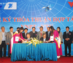 Lễ ký kết thỏa thuận hợp tác chiến lược giữa hai bên.