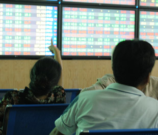 Các tổ chức và các quỹ đầu tư trong tháng 6 sẽ là những người dẫn dắt thị trường? - Ảnh: Quang Liên.