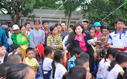 Quỹ sữa “Vươn cao Việt Nam” đến Phú Quốc 4