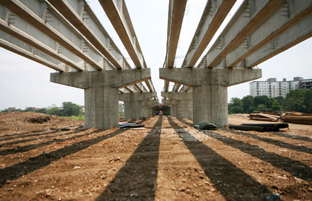 Nguyên nhân đầu tiên dẫn đến đầu tư công kém hiệu quả là cơ chế xin – cho.