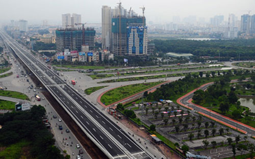 Dự án đường vành đai 3, giai đoạn 2, được khởi công xây dựng từ tháng 
6/2010 với tổng chiều dài khoảng hơn 8,9 km, bao gồm 385m đường dẫn và 
8,527 km cầu cạn chạy suốt.