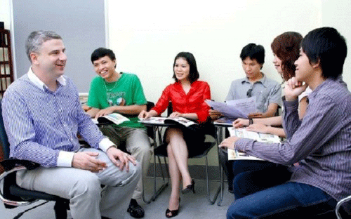 Học tại AMA luyện phát âm tiếng Anh với 100% giáo viên bản ngữ.