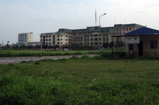 Hình thức sở hữu toàn dân về đất đai đang bộc lộ nhiều bất cấp, gây nên tình trạng lãng phí, tham nhũng trong đất đai - Ảnh: Từ Nguyên.