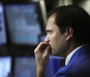 Sau 6 ngày giảm điểm liên tiếp, chứng khoán Mỹ đã mất trên 15% giá trị - Ảnh: Reuters.