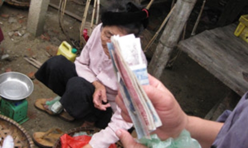 “Nín thở” chờ... lạm phát