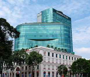 Tổng diện tích mặt bằng bán lẻ của Tp.HCM tính đến đầu năm 2009 là 210.323 m2.