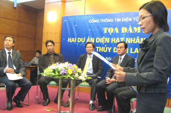 Tọa đàm về dự án điện hạt nhân Ninh Thuận - Ảnh: Anh Quân.