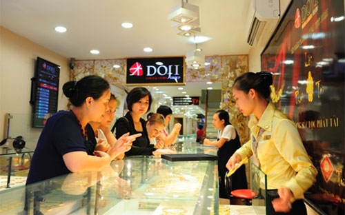 Tính đến hết tháng 11/2013, ước tính DOJI đã đạt mức doanh thu kỷ lục với khoảng 35.000 tỷ đồng.<br>