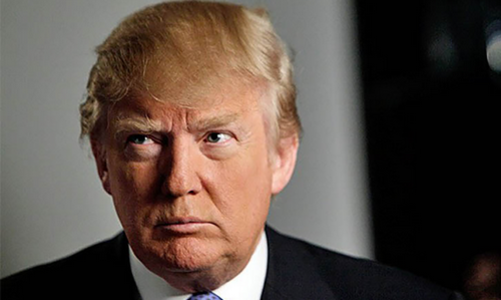 Donald Trump khoe “thành tích” sàm sỡ phụ nữ