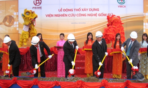 Gốm sứ và câu chuyện hợp tác, đầu tư