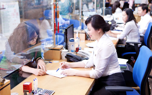 Theo nhóm công tác, hai ngành chủ lực cần ưu tiên cổ phần hoá trước là viễn thông và ngân hàng